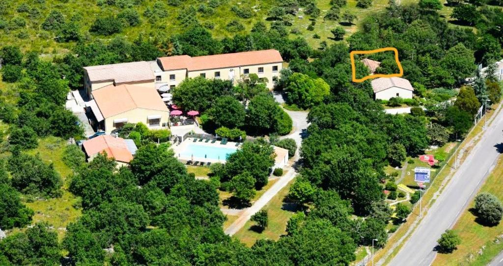 Hotel Les Persedes Lavilledieu  Exterior foto