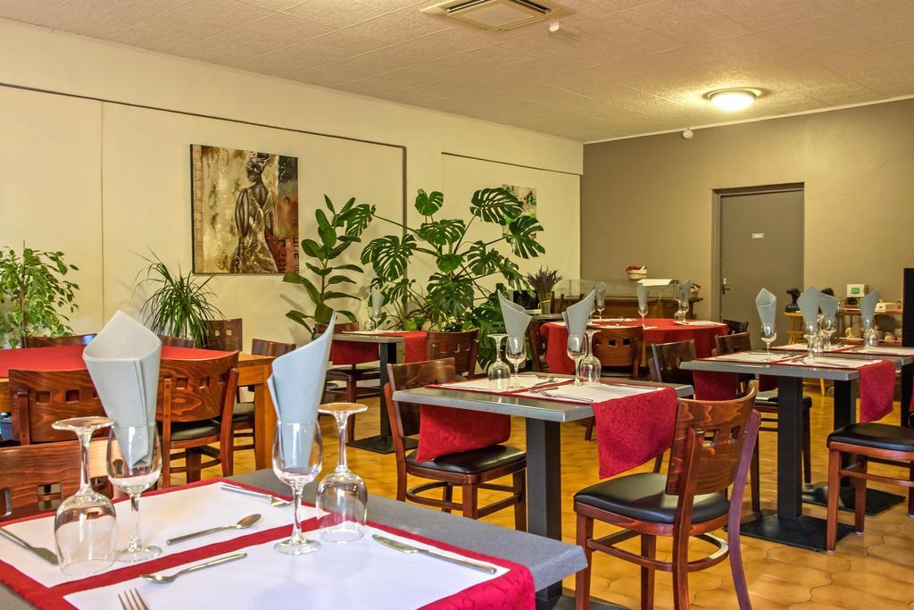 Hotel Les Persedes Lavilledieu  Exterior foto
