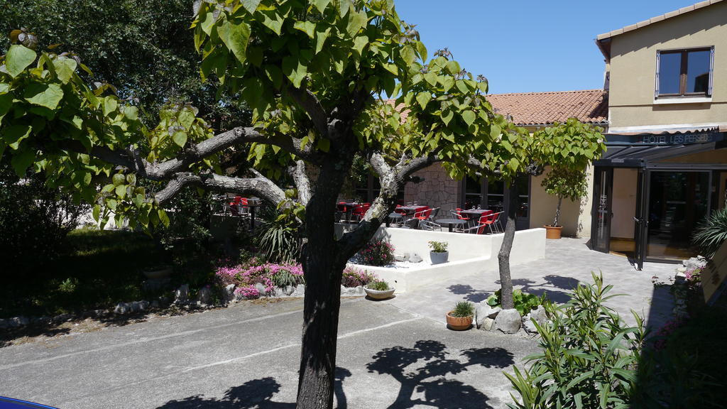 Hotel Les Persedes Lavilledieu  Exterior foto